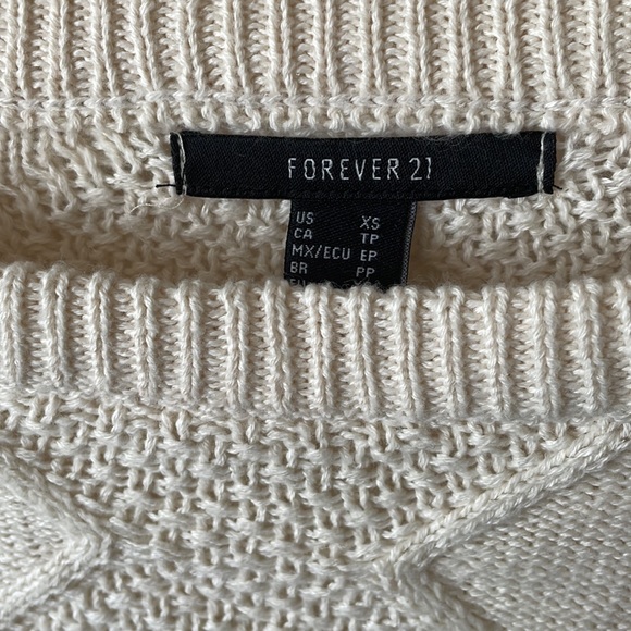 Forever 21: Cream Cropped Sweater Top. Drawstring Bottom. Size XS. - Picture 2 of 5